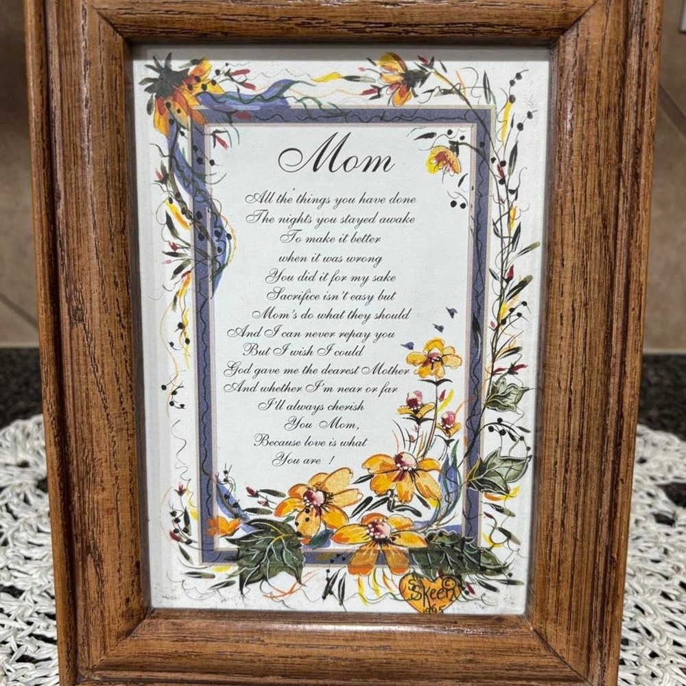 Mother's Day poem in a wooden frame with floral design